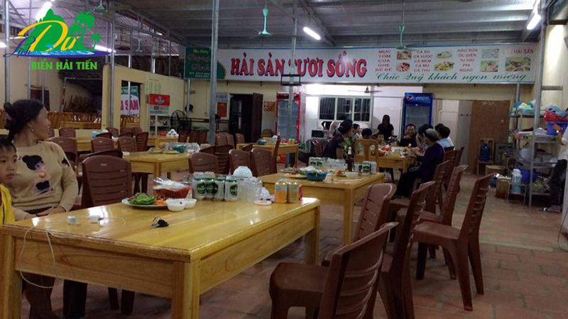 Không gian bên ngoài của nhà hàng ngon trọng tình Biển Hải Tiến